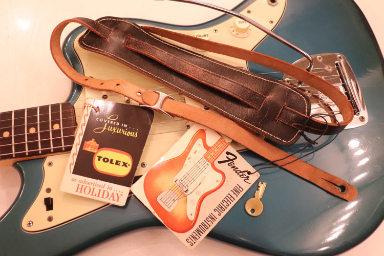 LAKEGUITARビンテージギター Vintage Custom 1962 Stratocaster® – Fender