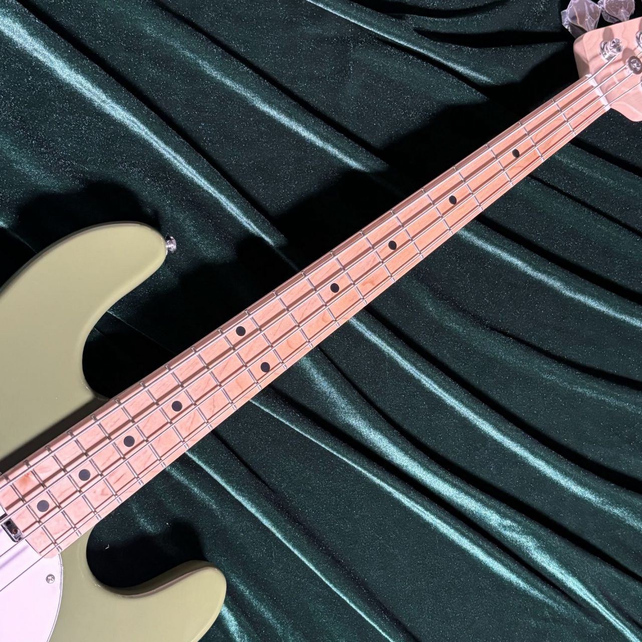 Sterling by MUSIC MAN RAY4 Olive Gloss エレキベース 【島村楽器限定