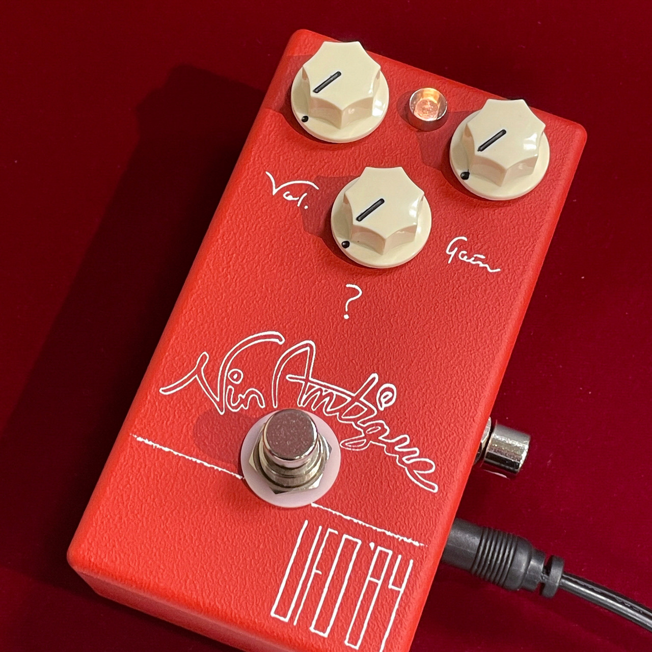 Vin antique UFO84 fuzz-