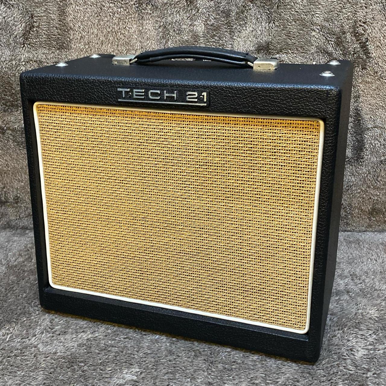 TECH21 Trademark 10【尾張小牧店】（中古/送料無料）【楽器検索