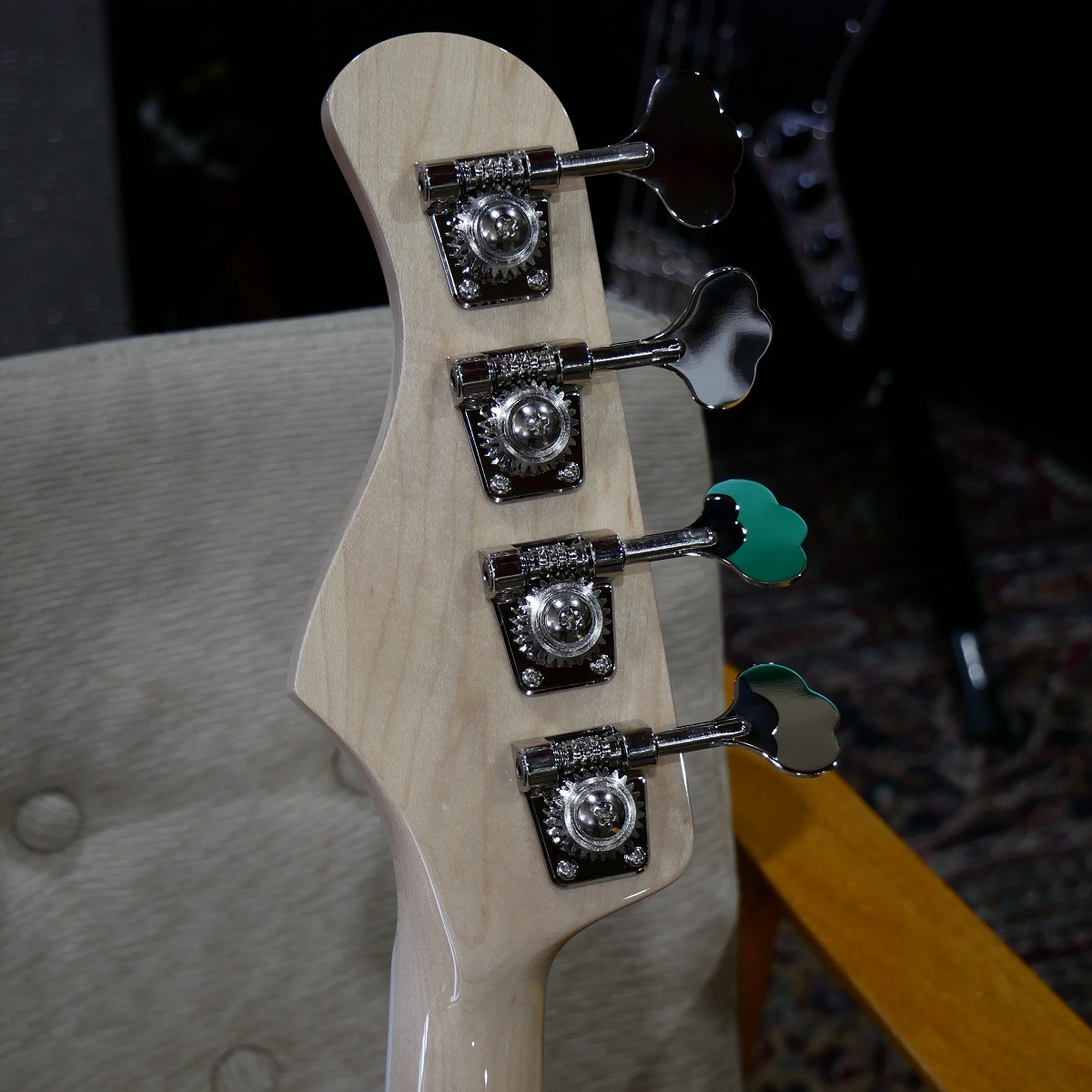 Crews Maniac Sound JB-2004 / Maple Fingerboard / Natural 【4弦