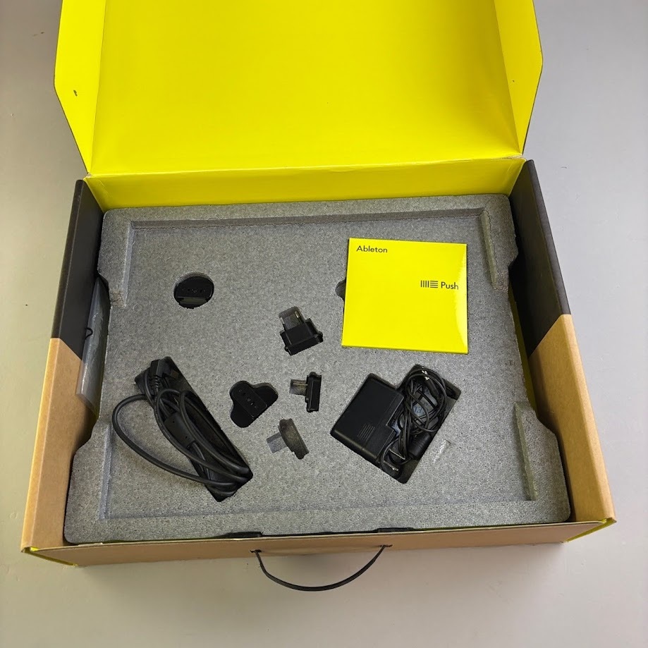 超美品 Ableton Push2 ケースと元箱付き Ableton Push 2 – Big City Music