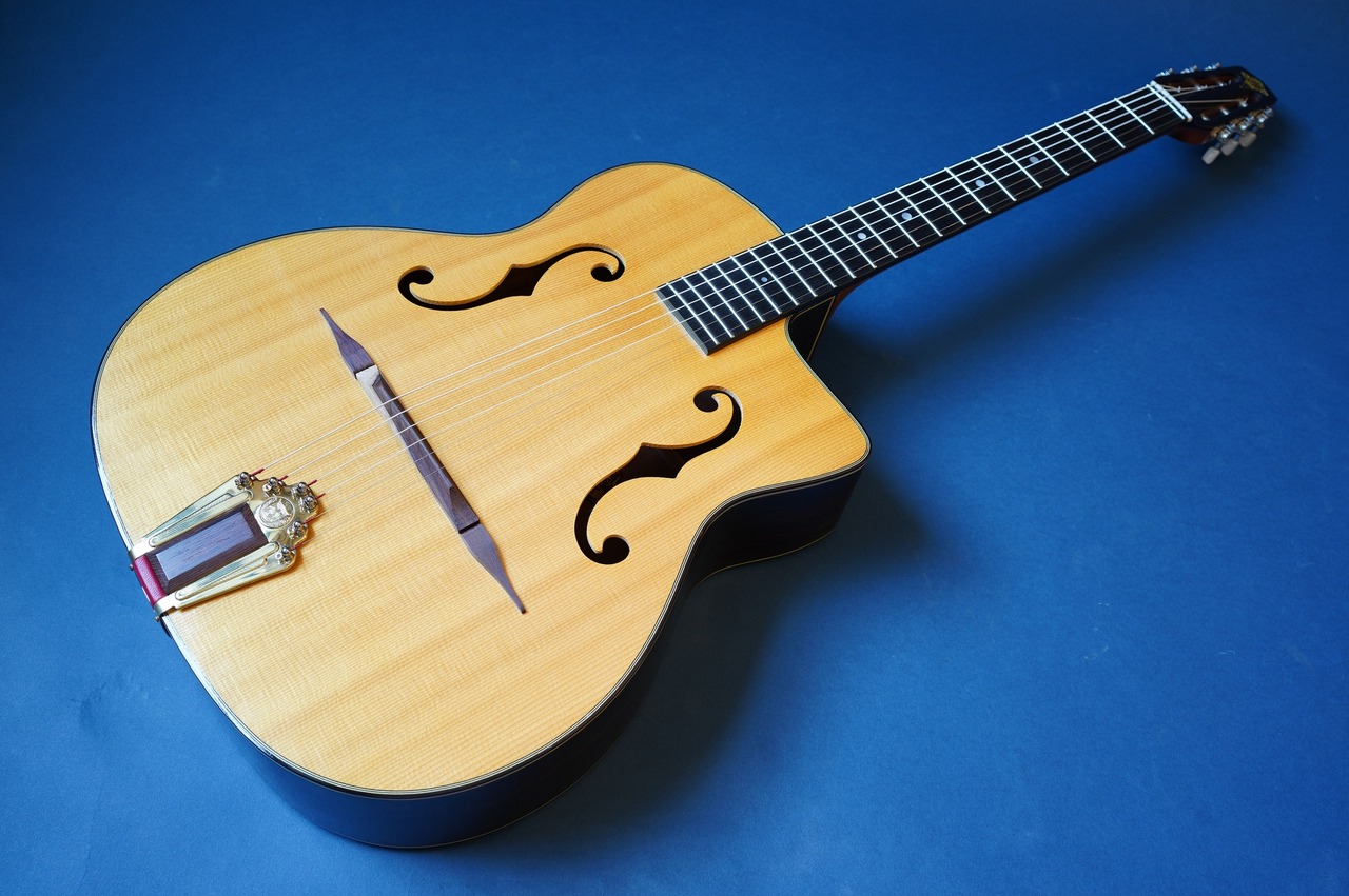 値下げしました！A.T. Guitars マカフェリギター 値下げしました！A.T. Guitars マカフェリギター 値下げしました