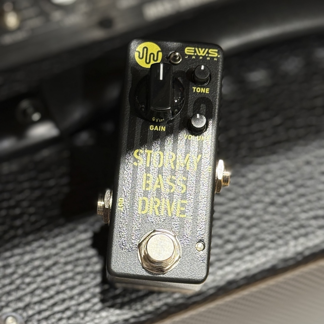ギター E.W.S. STORMY BASS DRIVE レビュー】E.W.S Stormy Bass Drive - あさぎベーススタジオ