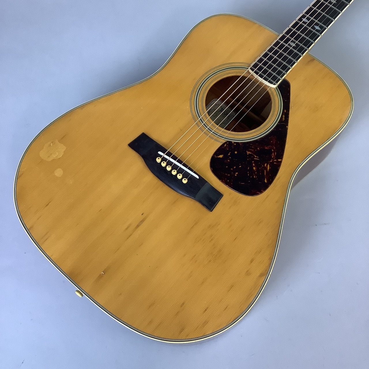 YAMAHA FG401