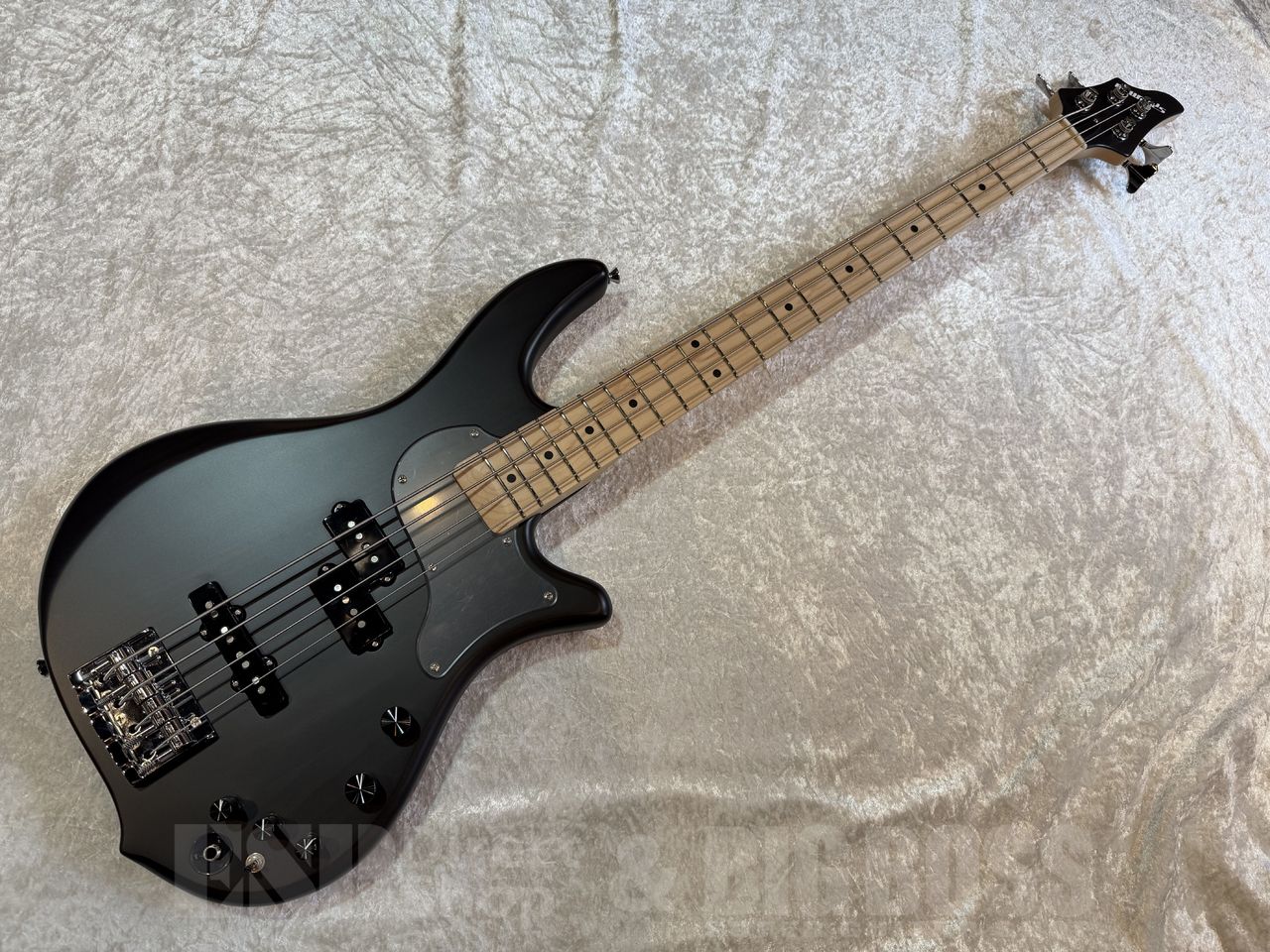 EDWARDS E-BB/M【Satin Burner Black】