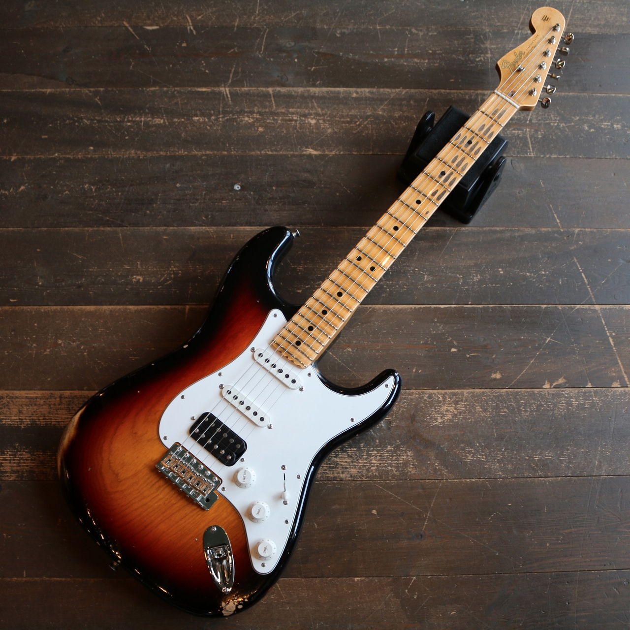 Fender Custom Shop 1965 Stratocaster HSS Relic 3-Color Sunburst