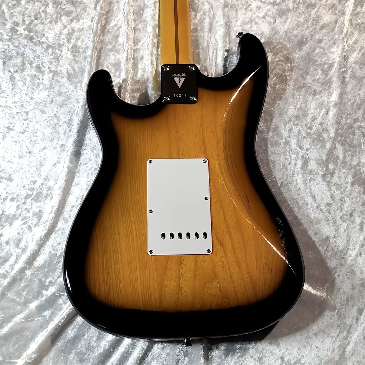 Vanzandt STV-R1 2Tone Sunburst 極薄ニトロセルロースラッカー