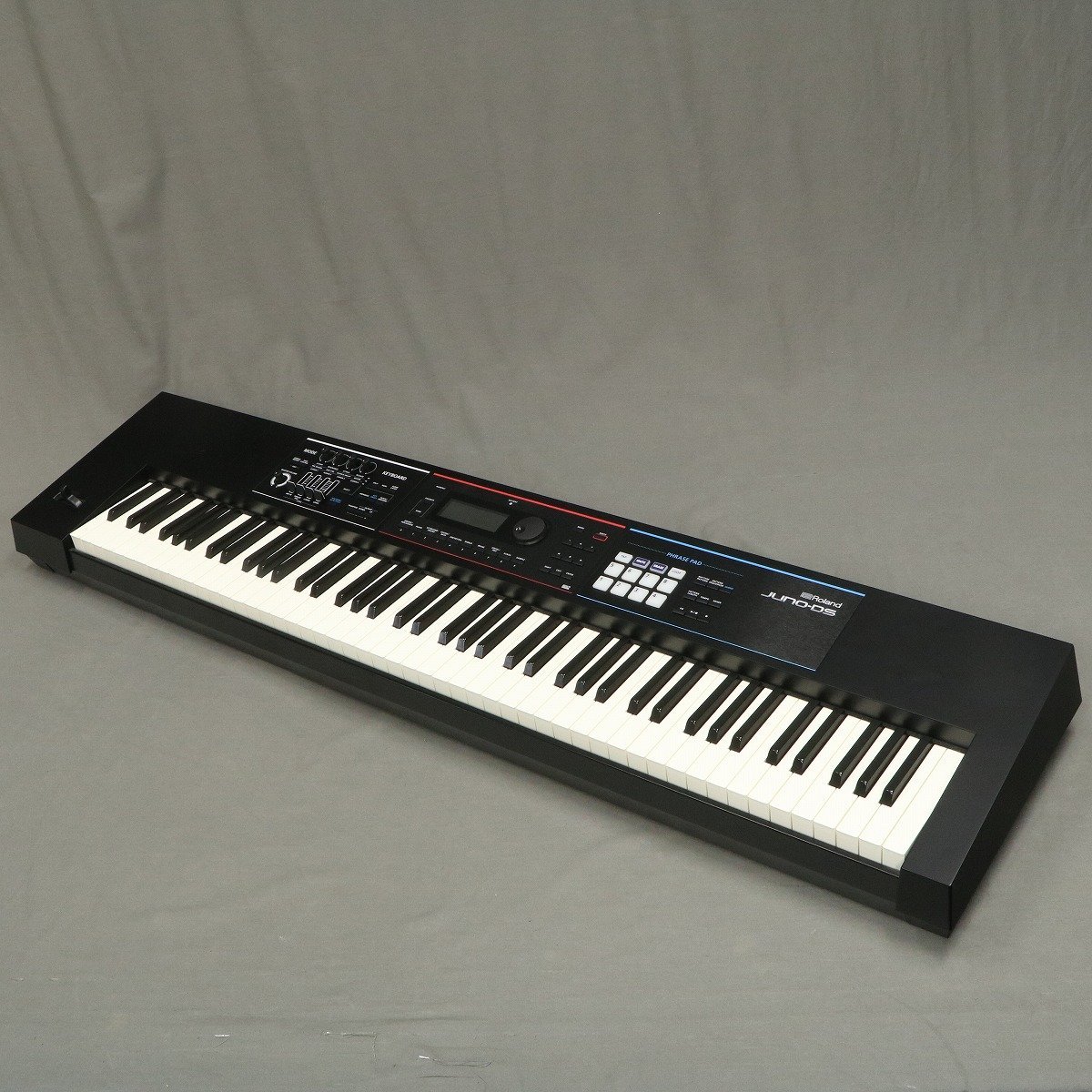 美品ROLAND ローランド JUNO-DS88 88鍵キーボードシンセサイザー ROLAND JUNO-DS88 ワークステーションシンセサイザー 88鍵盤 送料無料