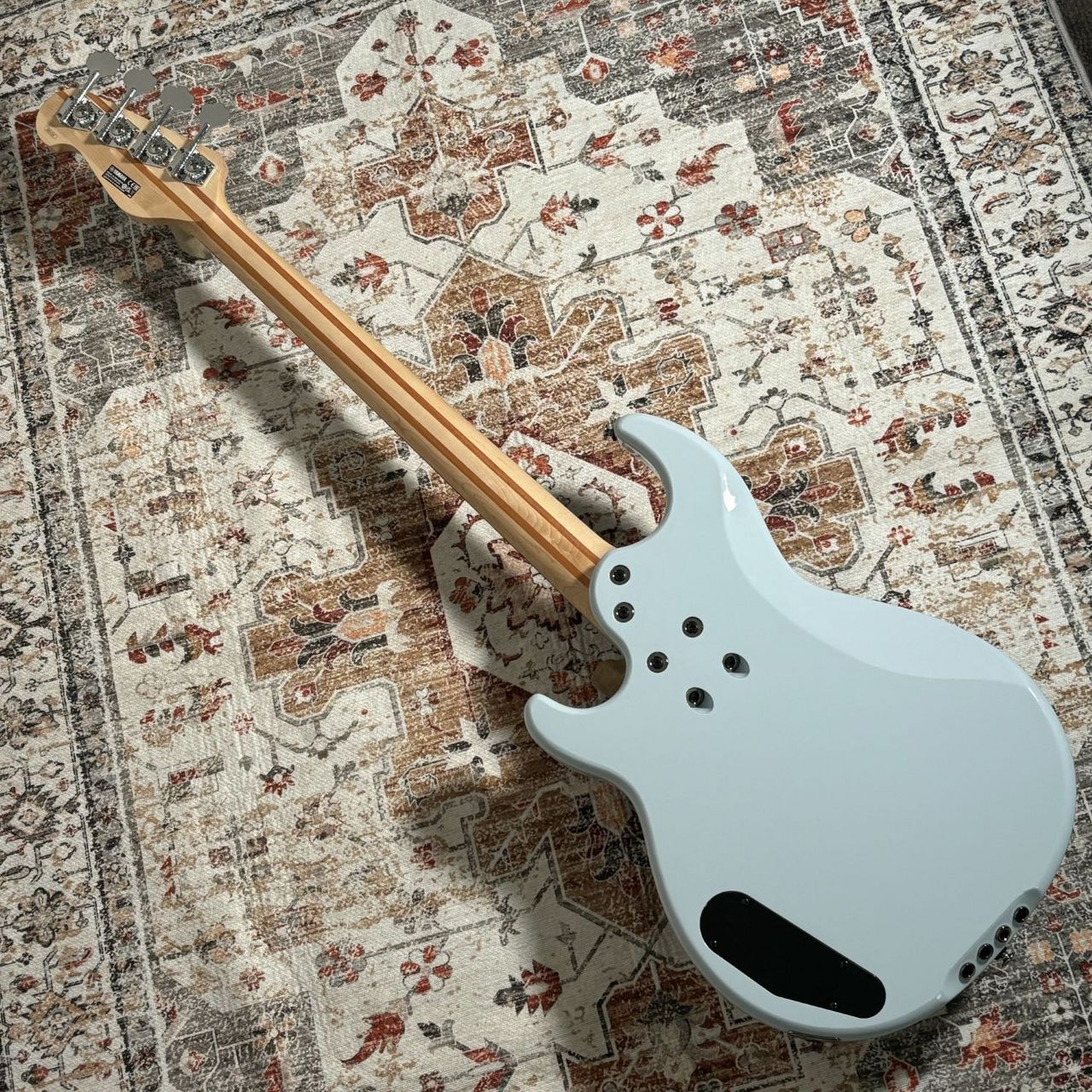【美品】YAMAHA エレキベース BB434 Ice Blue 限定カラー YAMAHA BB434 Ice Blue エレキベース【BB400 Series】【島村楽器