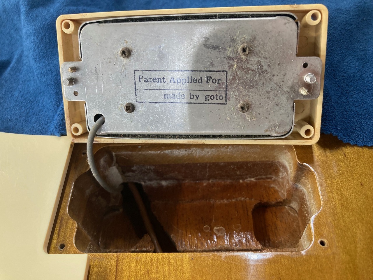 ジャパンヴィンテージ 火消し 絶版/ヴィンテージ Zippo ジッポー 中古 1983年製造格子模様 [C