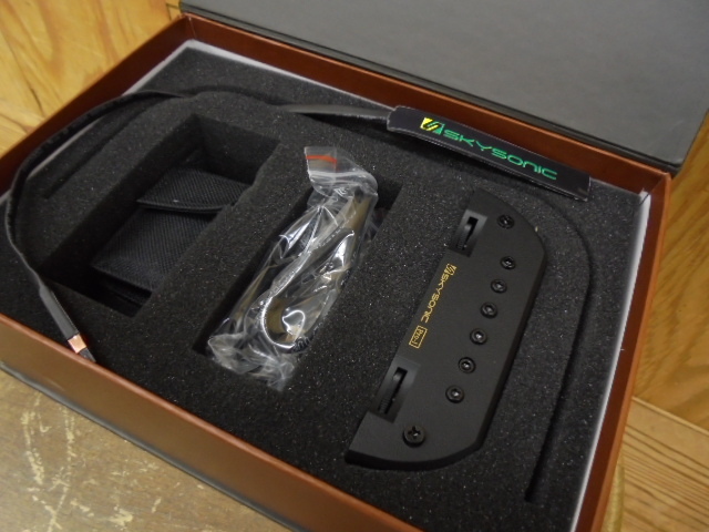 SKYSONIC PRO-1 Magnetic Soundhoie pickup（新品）【楽器検索デジマート】