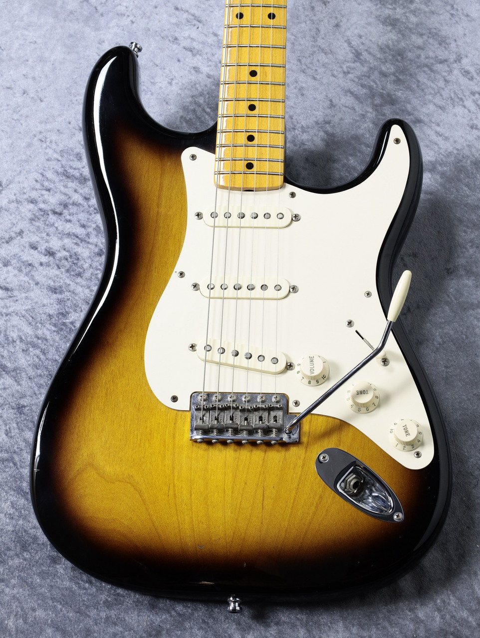 ギター Fender American Vintage 57 thin lacquer Fender American Vintage 57 Stratocaster Thin Lacquer
