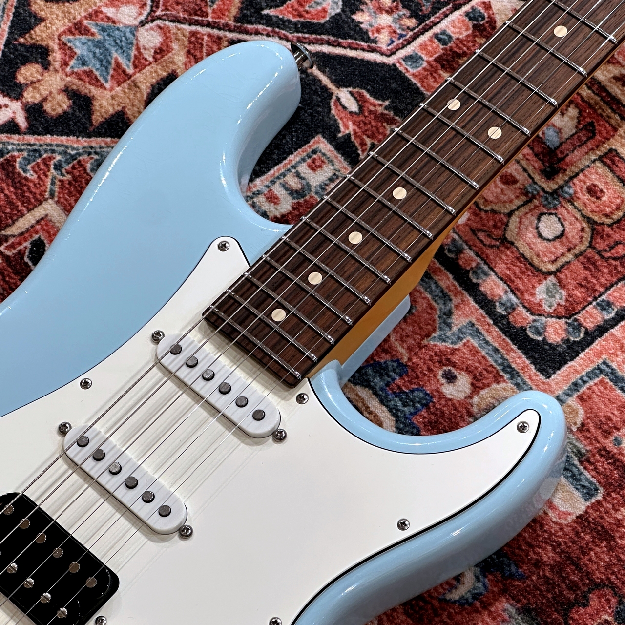 Suhr Classic S Antique HSS SBL / Rosewood 【ライト・エイジド加工