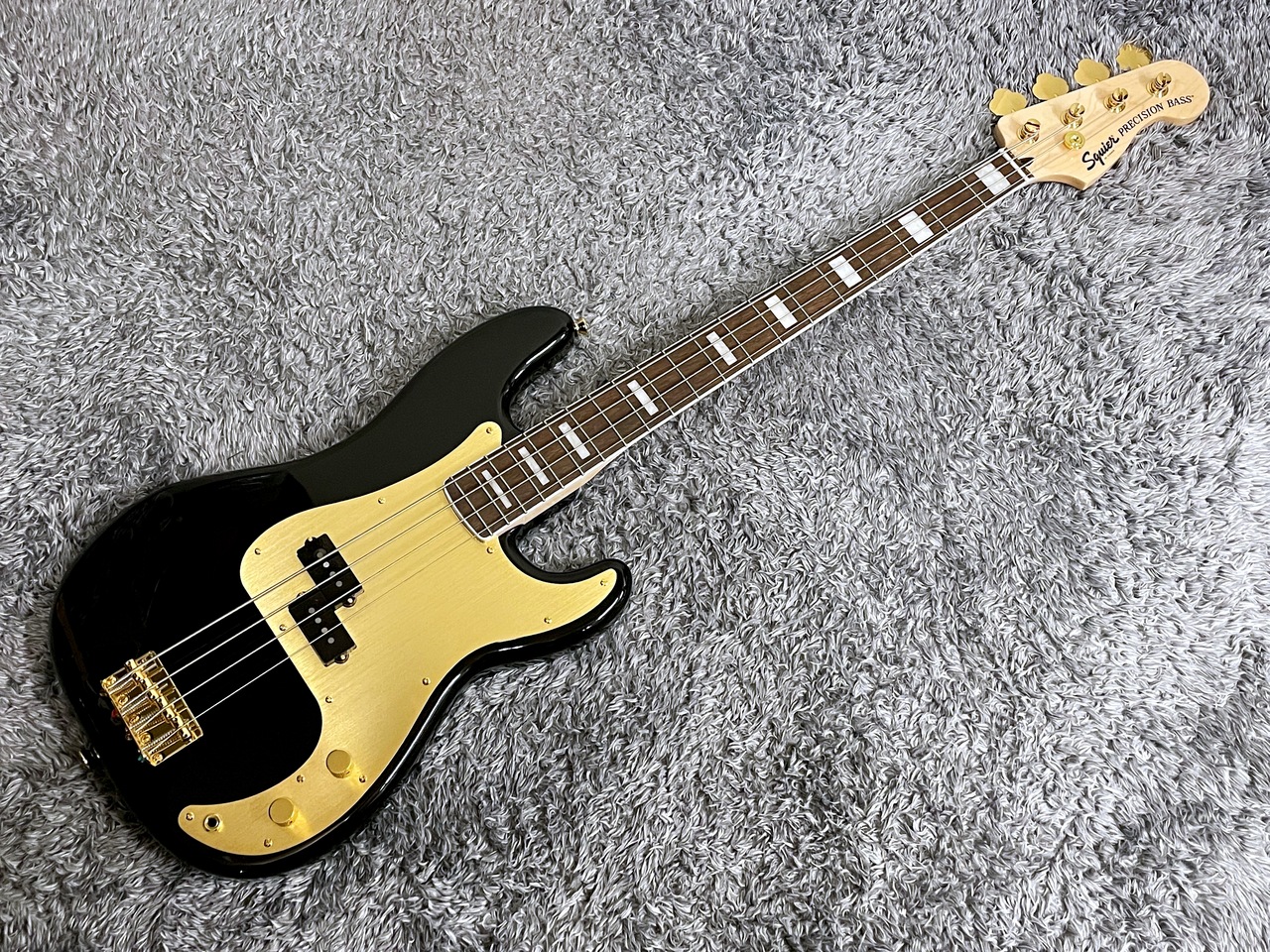 Squier by Fender 40th Anniversary Precision Bass Gold Edition