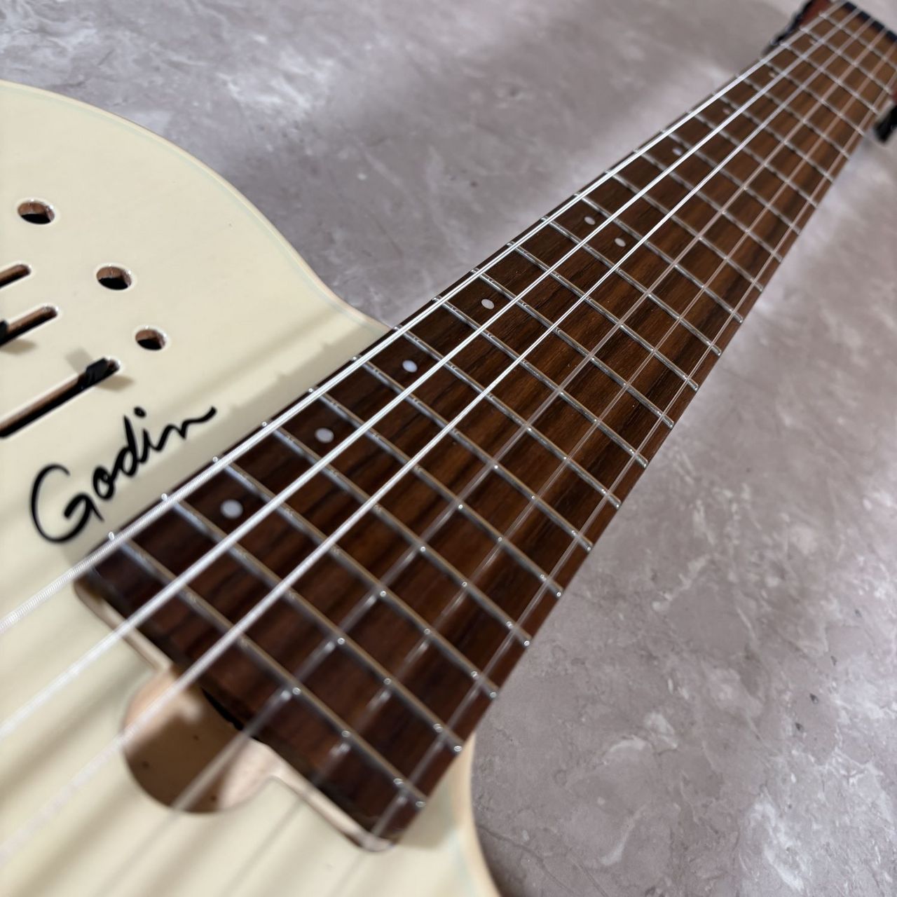 Godin Multiac Mundial（中古/送料無料）【楽器検索デジマート】