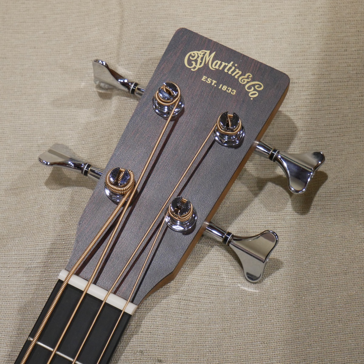 Martin 000C Jr E Bass 【コンパクトサイズエレアコ・ベース】（新品