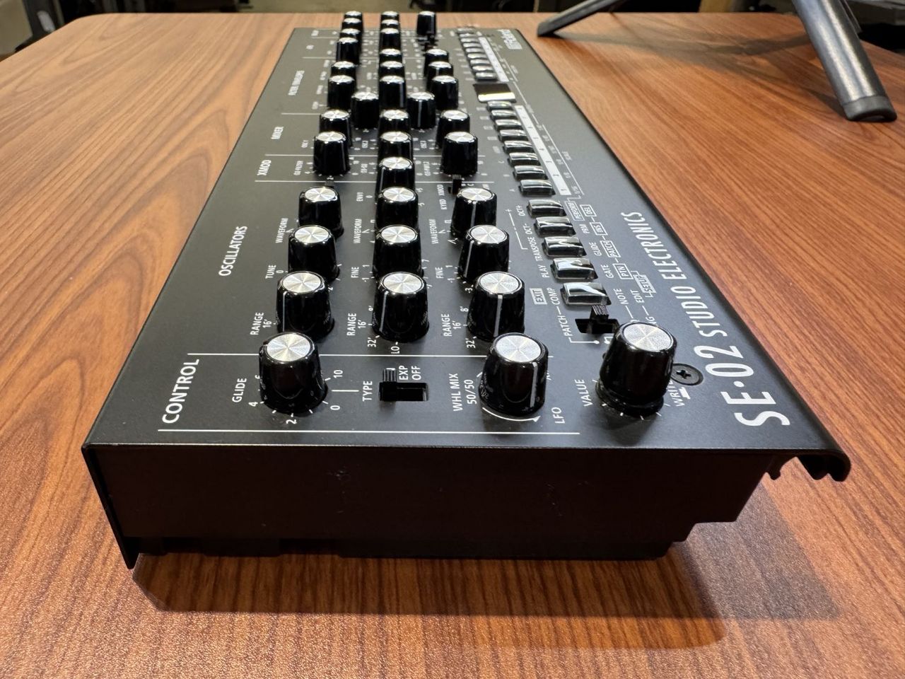 Roland Boutique SE-02 アナログシンセサイザー Amazon.co.jp: Roland Boutique アナログシンセサイザー SE-02