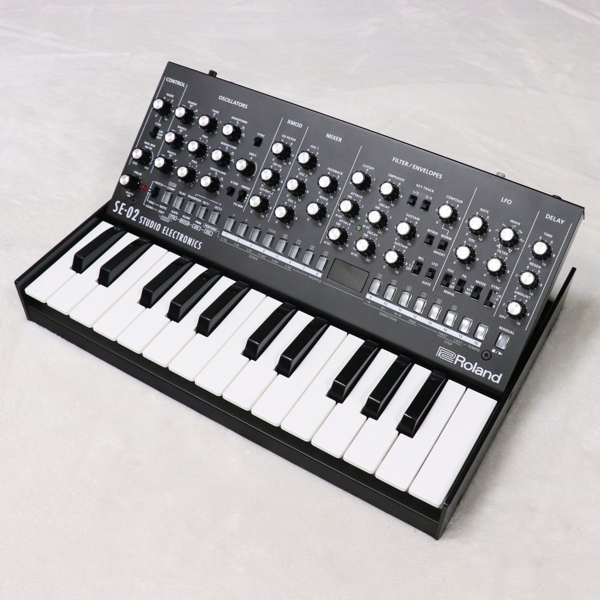Roland SE-02 超美品 K-25M 専用カバー付き Roland K-25M Boutique専用のDECKSAVER、DS-PC-K25Mをご紹介
