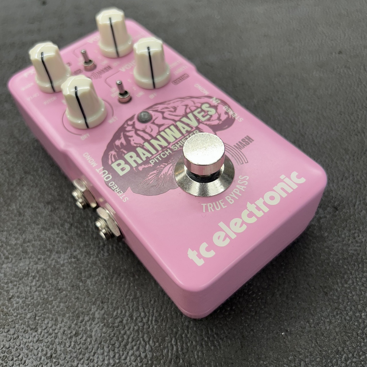 ギター TC ELECTRONIC BRAINWAVES PITCH SHIFTER TC Electronic Brainwaves Pitch Shifter Pedal | Sweetwater