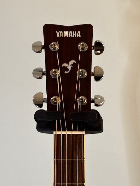 YAMAHA FS720S ※当店では初心者の方を対象に「アコギの弾き方教室」を