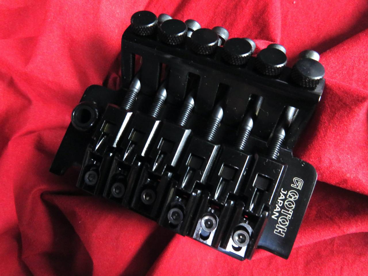 GOTOH GE1996T-B / 36mmブロック 国産 トレモロ ユニット