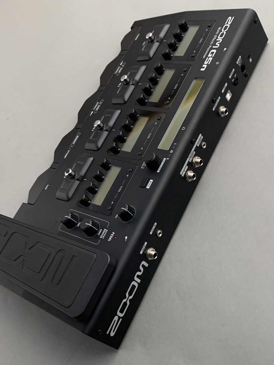 ZOOM 【中古】ZOOM G5n Multi-Effects Processor （中古）【楽器検索