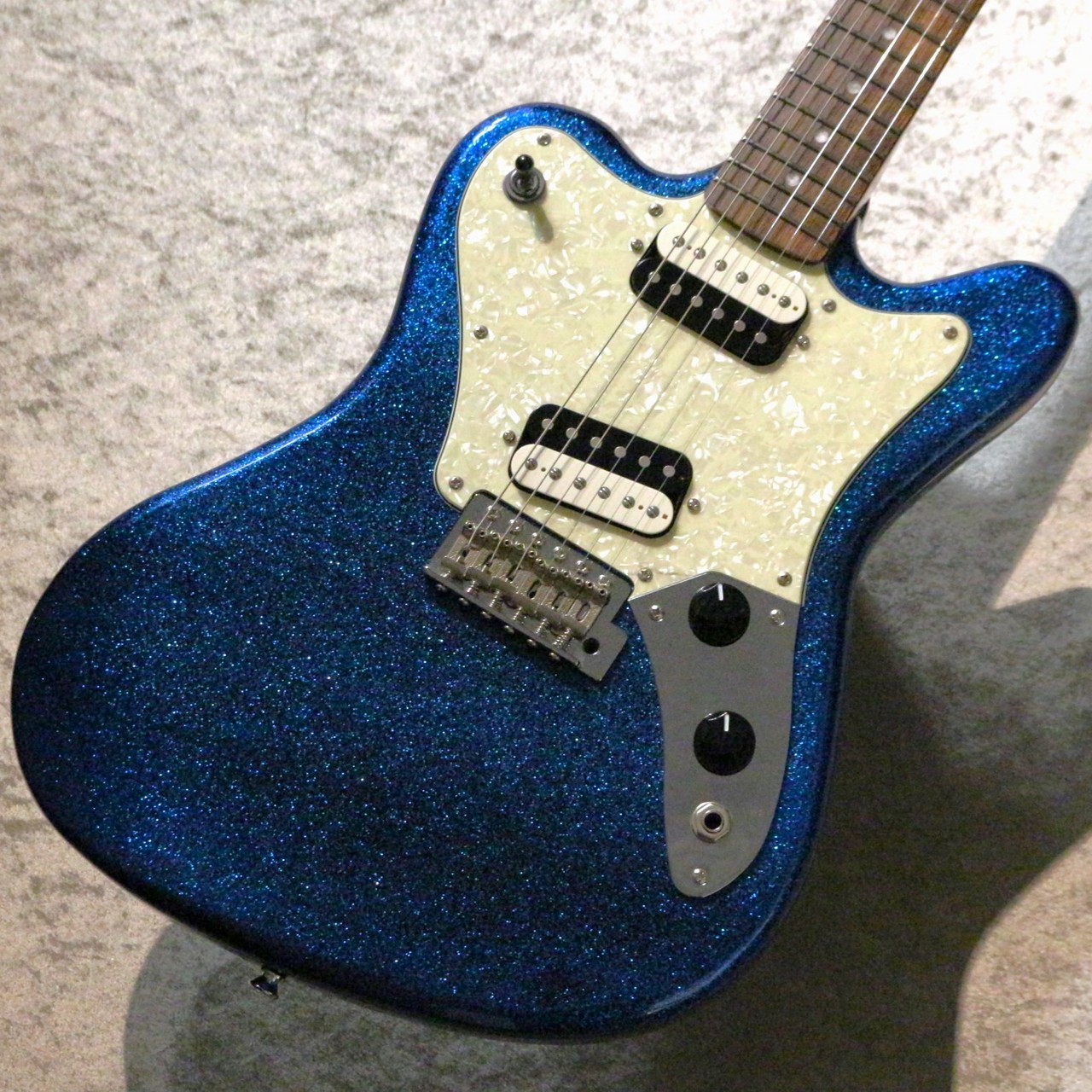 squier super sonic スクワイヤー　スーパーソニック スクワイア・スーパーソニック - Wikipedia