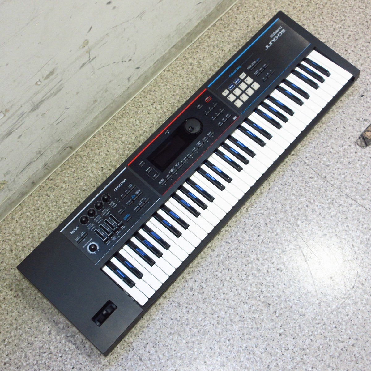 Roland JUNO-DS61 背負えるソフトケース付き【横浜店】（中古/送料無料 