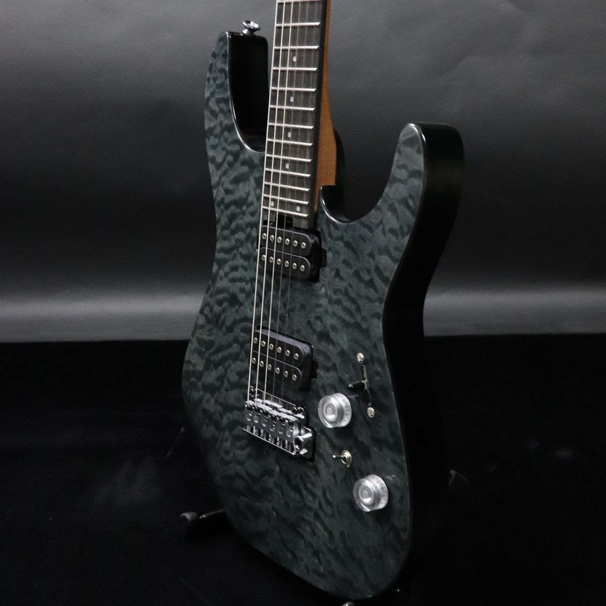 Charvel Pro-Mod Plus DK24 HH 2PT EB QM Ebony Fingerboard Midnight
