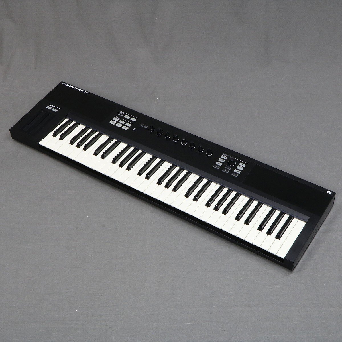 NATIVE INSTRUMENTS KOMPLETE KONTROL S61 【御茶ノ水本店】【8/24