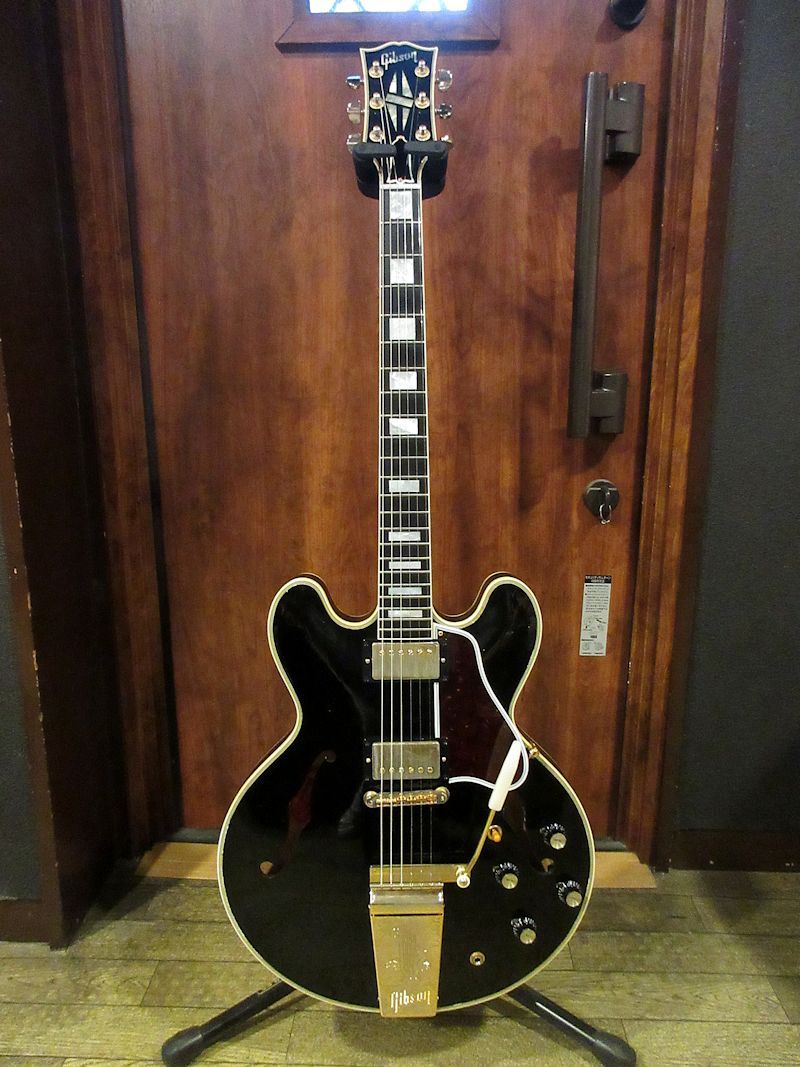 Gibson Custom Shop Murphy Lab 60's ES-355 Ebony Maestro Vibrola