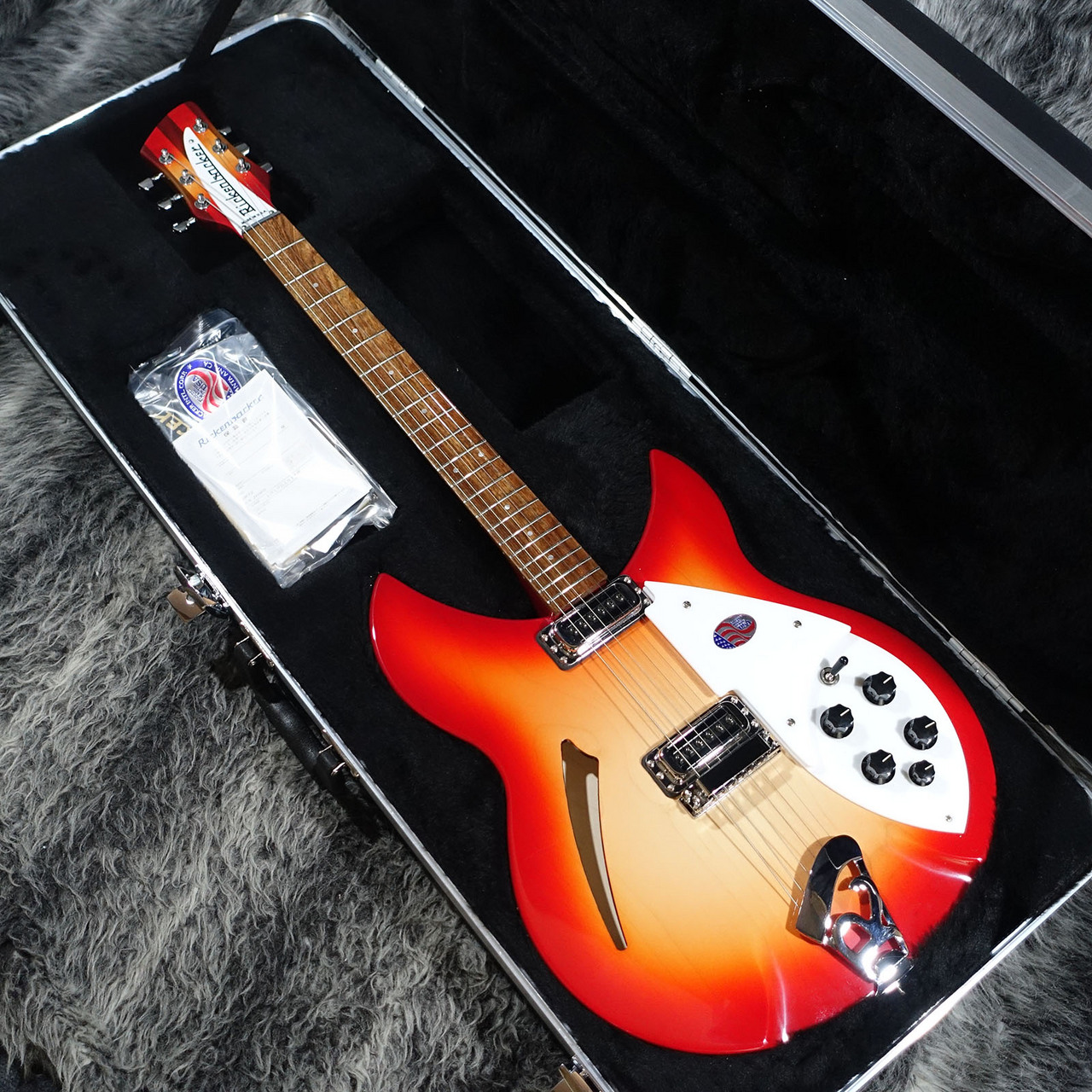 Rickenbacker 330 Fireglo