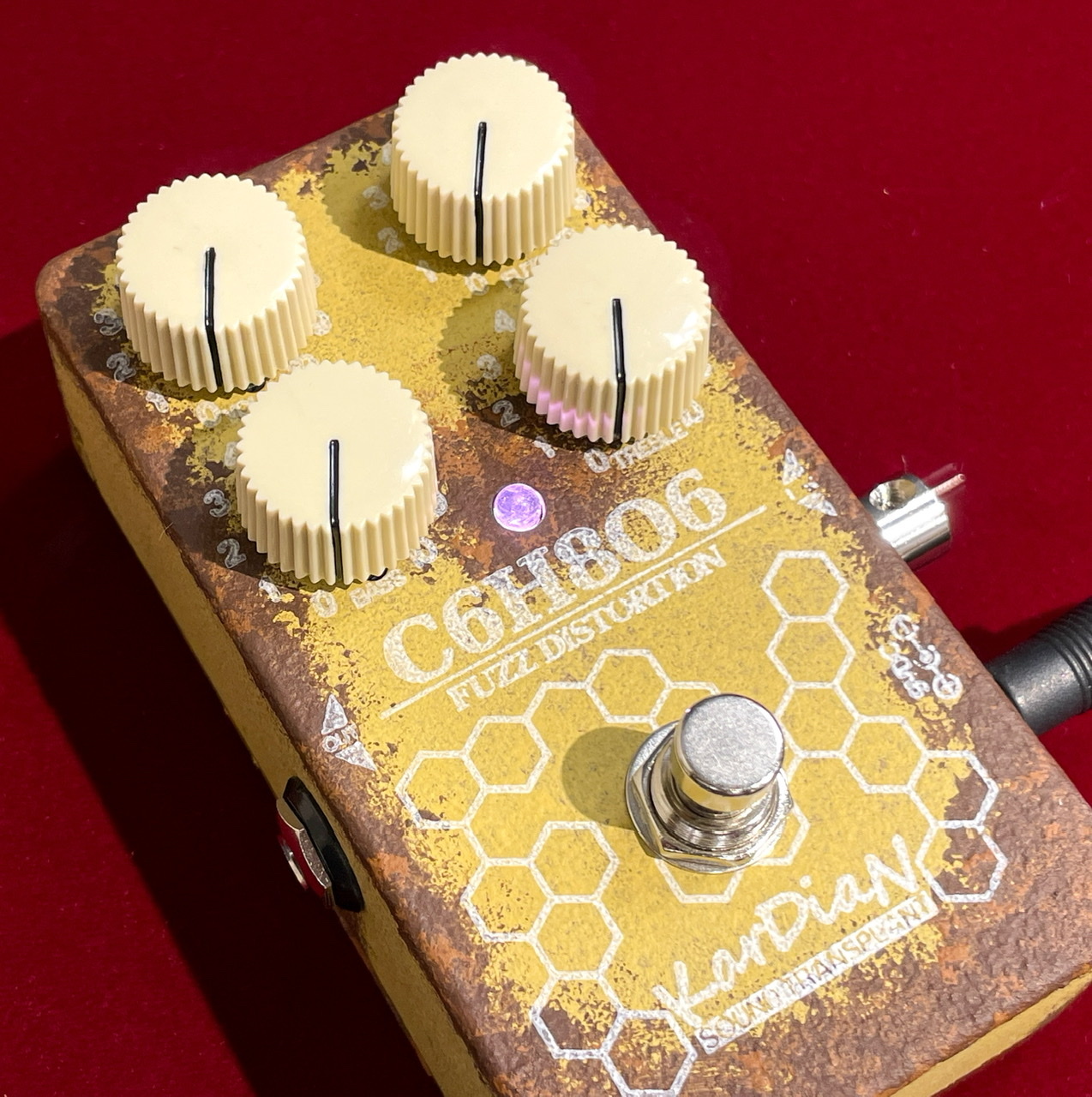 KarDiaN C6H8O6 / ビタミンC 【ファズ】(新品/送料無料)【楽器 KarDiaN C6H8O6 / ビタミンC 【ファズ】(新品/送料無料)【楽器
