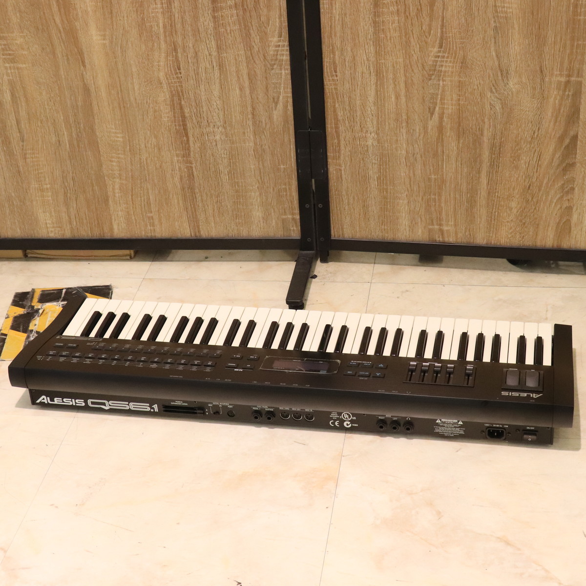 ALESIS QS6.1 【梅田店】（中古）【楽器検索デジマート】