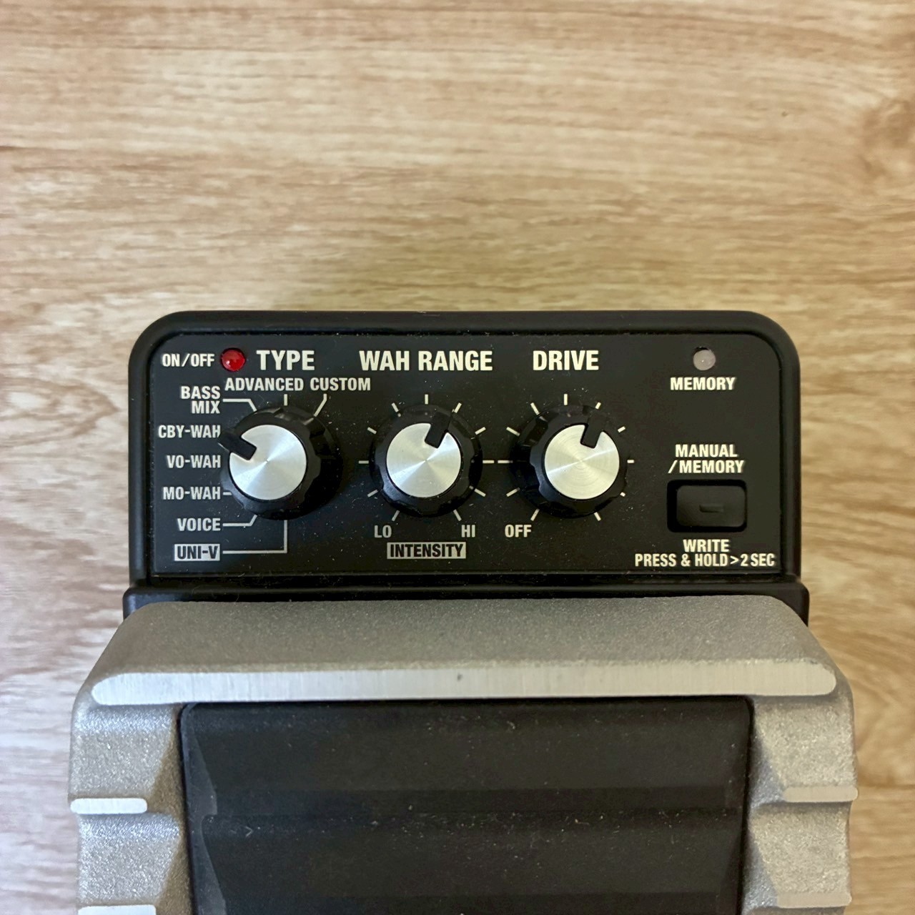 【動作確認済】BOSS エフェクター V-WAH PW-10 COSM Boss PW-10 V-Wah Effects Pedal | zZounds