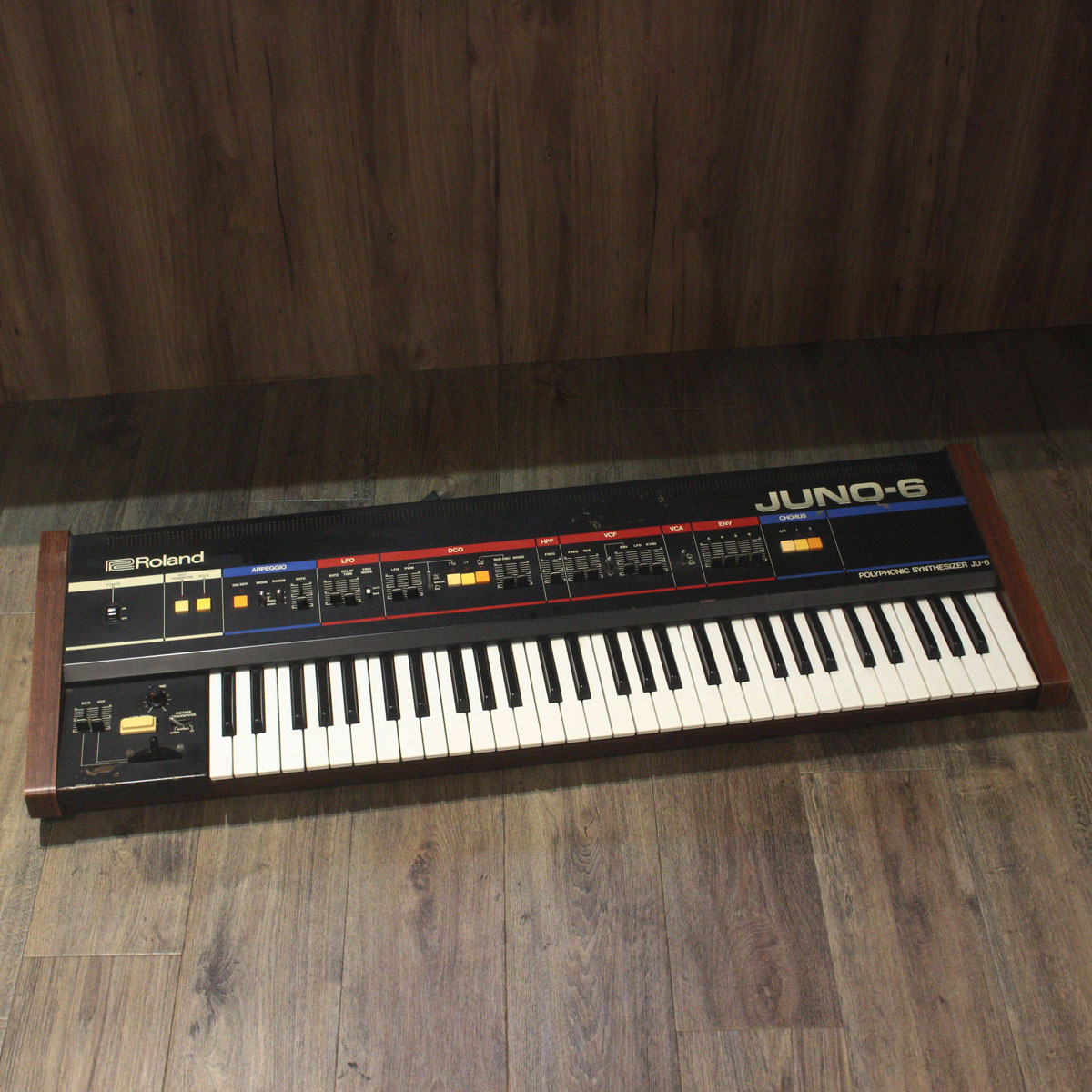 Roland JUNO-6 【渋谷店】（ビンテージ/送料無料）【楽器検索