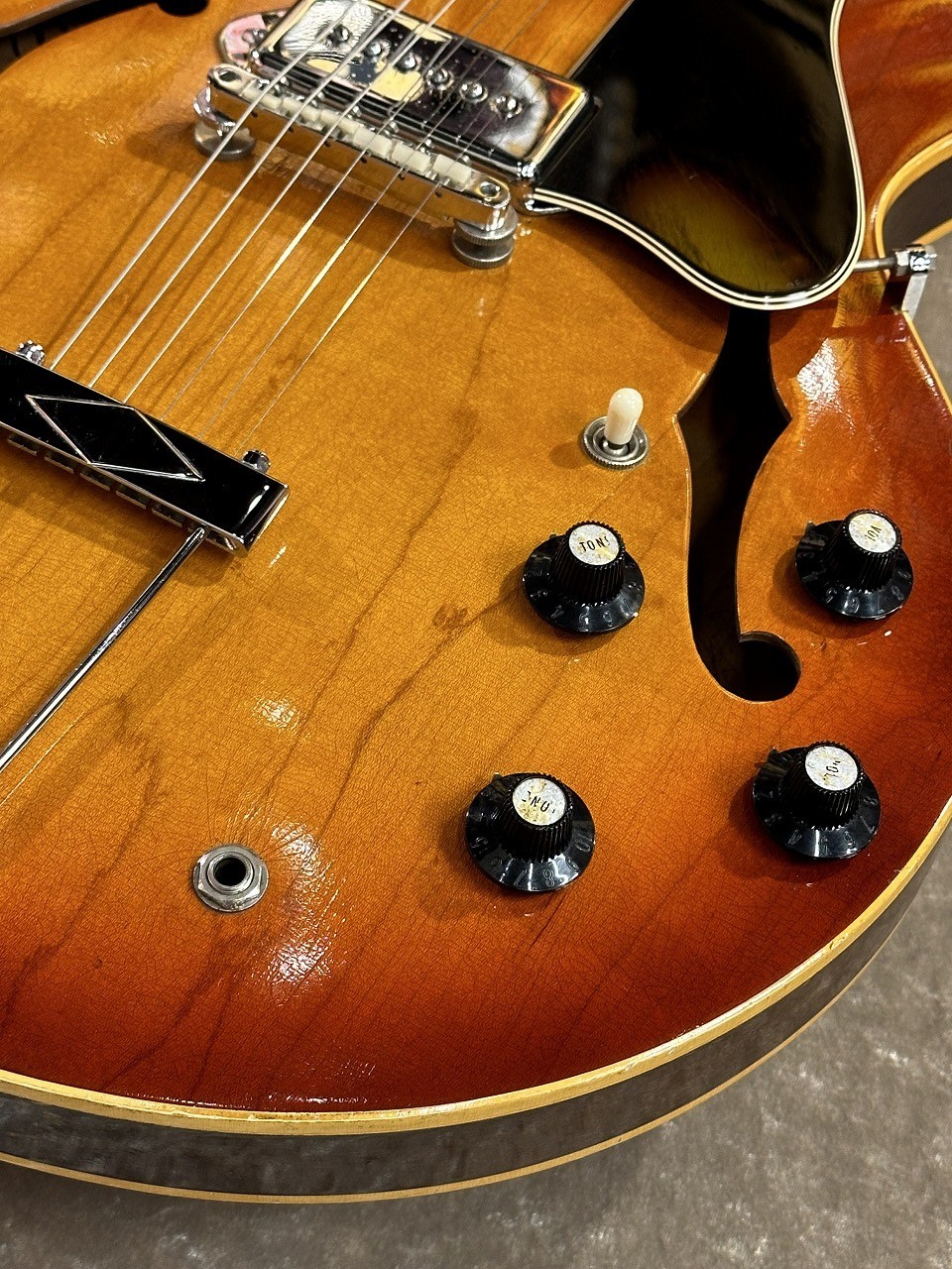 Gibson ES-330TD 1969年 ヴィンテージ ES-330 Gibson ES-330TD 1969年 ヴィンテージ ES-330 Gibson ES-330TD 1969年