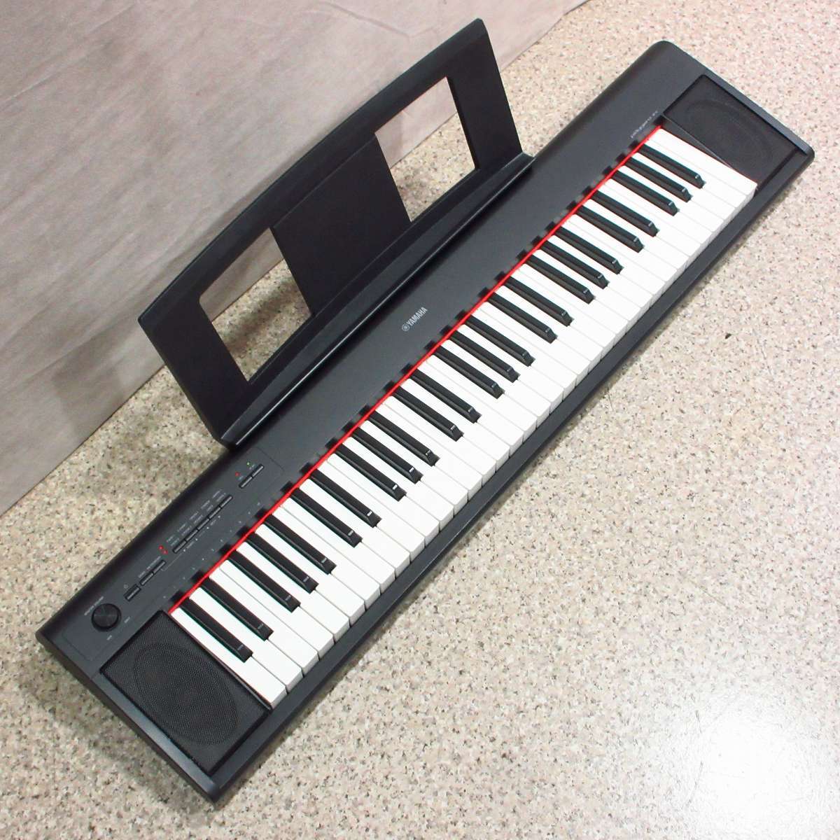 YAMAHA NP-12B シンプル＆スタイリッシュな61鍵盤キーボード 【横浜店
