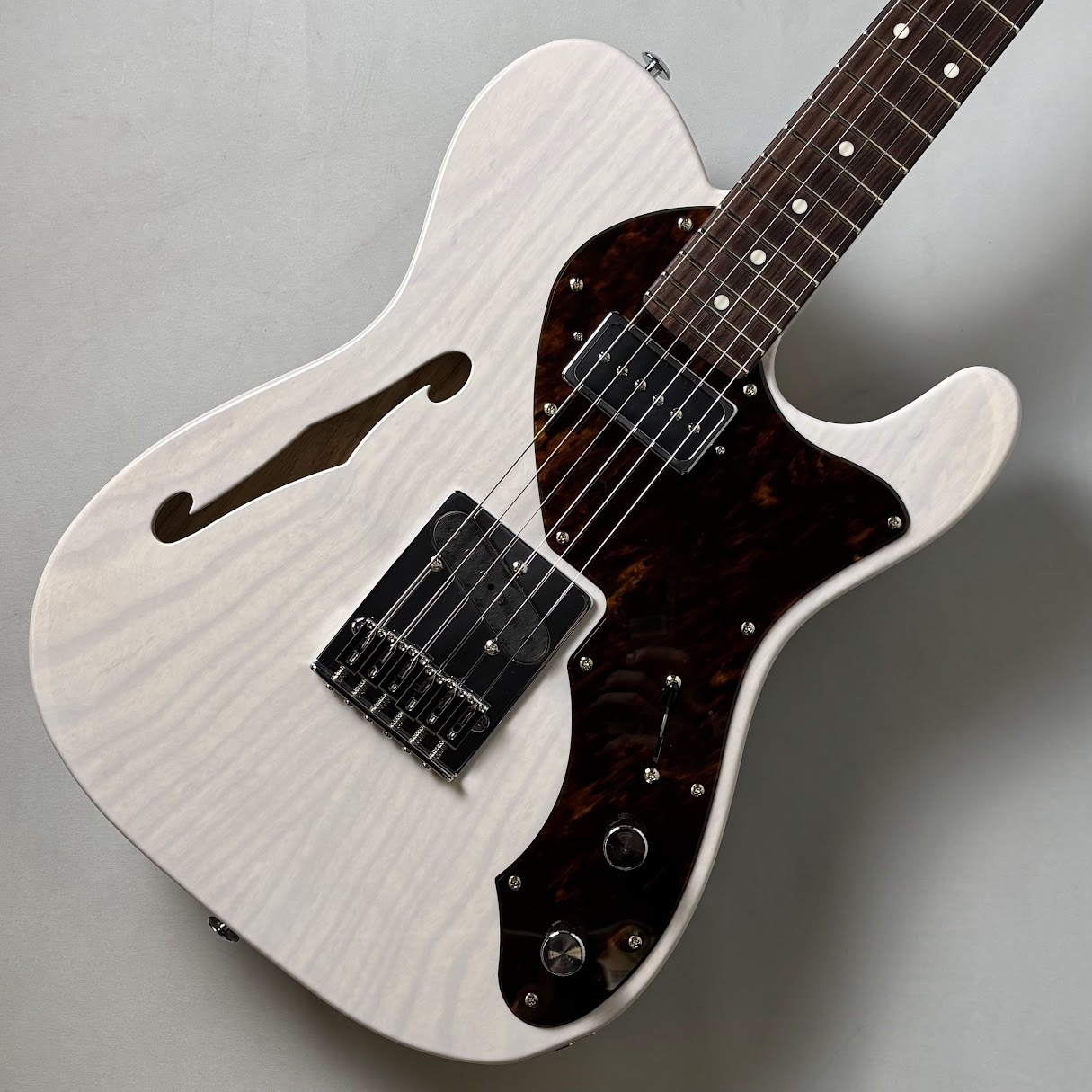 Black Smoker Delta エレキギター エレキギター入荷】Black Smoker DELTA(Chamber with F-hole