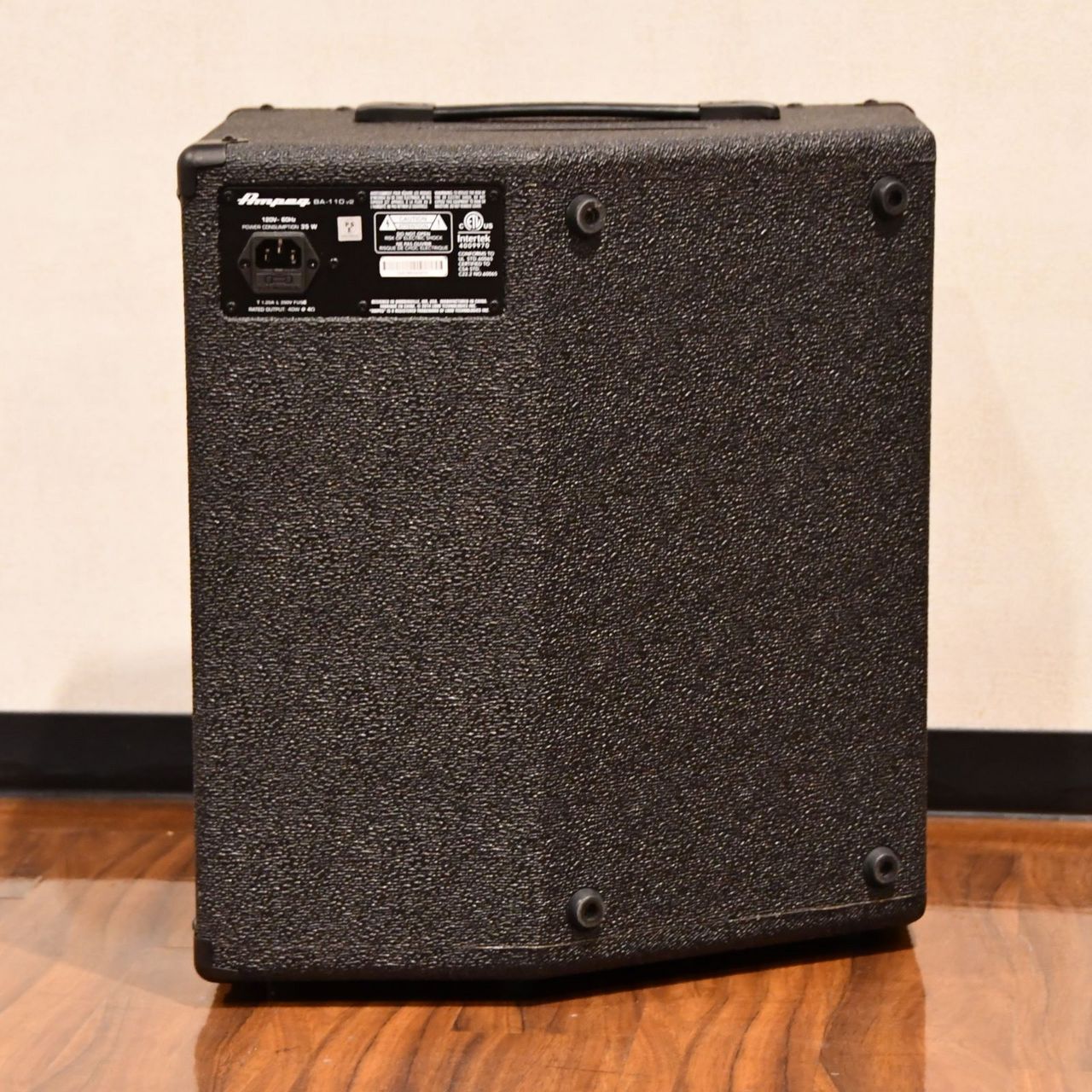 Ampeg BA-110v2（中古）【楽器検索デジマート】