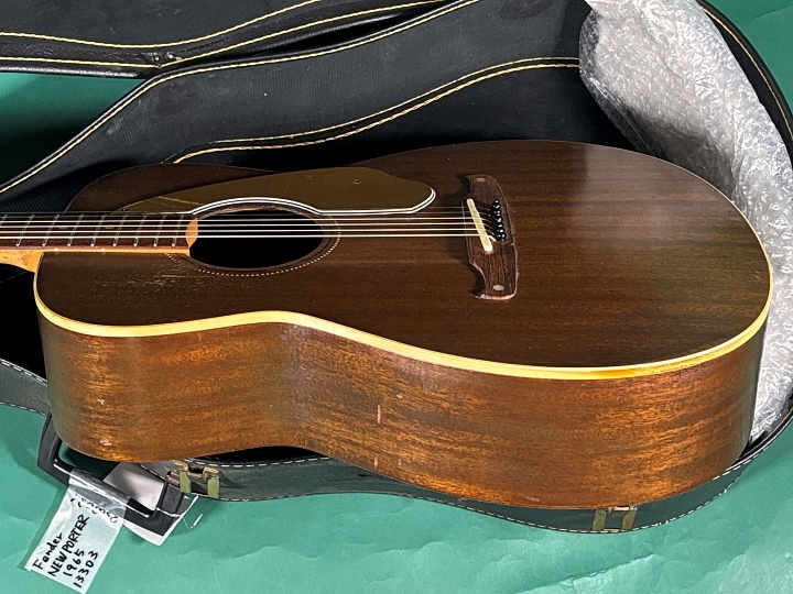 N*A様 Fender Newporter 1969年製 ジャンク RLセレクション】珍アコースティックギターNewporter 1968 - Red