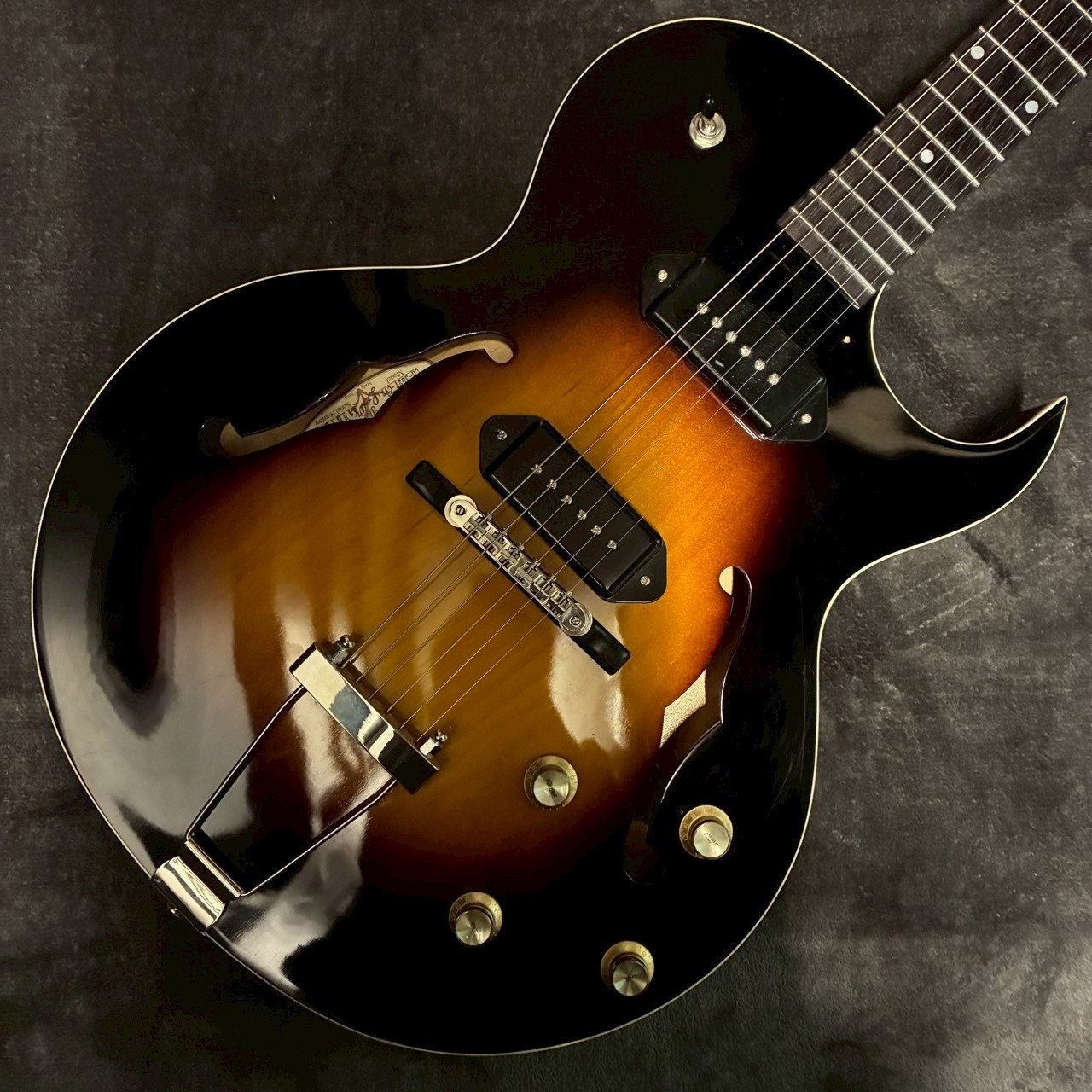 Loar LH-302T-CVS 【USED】【2.3㎏】（中古）【楽器検索デジマート】