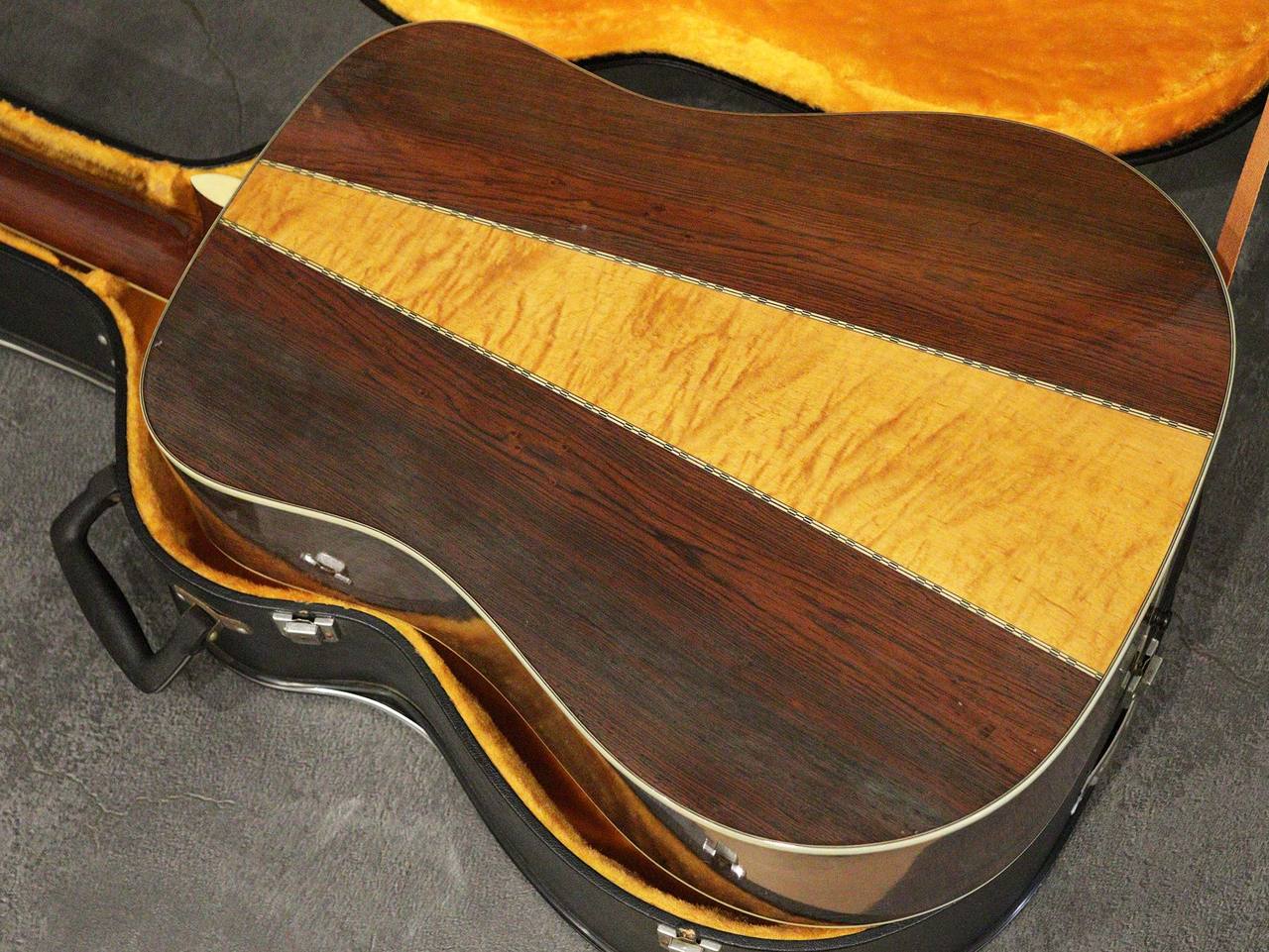 伝説の枯れたビンテージ　S.yairi YD304 ハードケース付き 伝説の枯れたビンテージ S.yairi YD304 ハードケース付き 伝説の枯れた