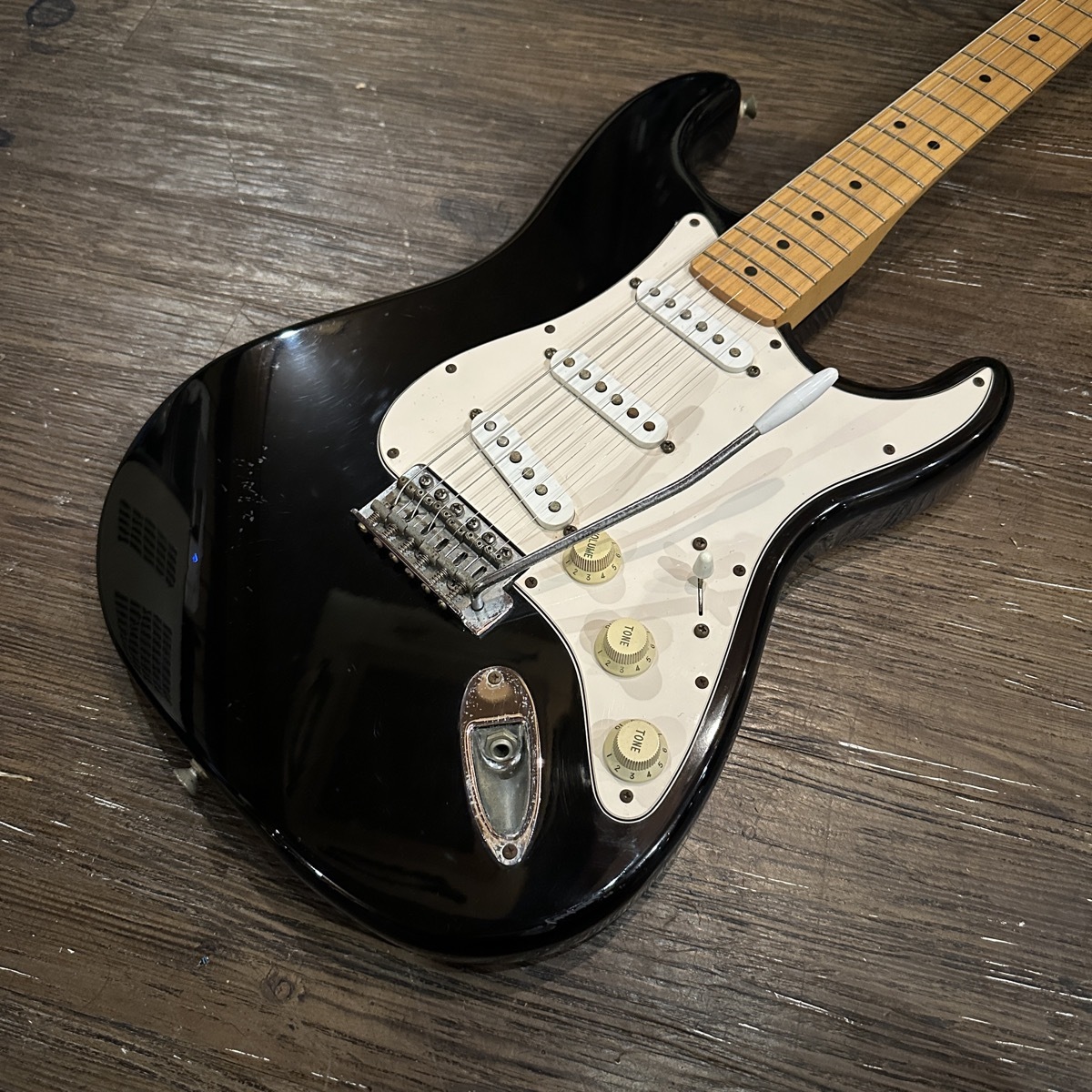 Fender Mexico Standard Stratocaster Electric Guitar エレキ