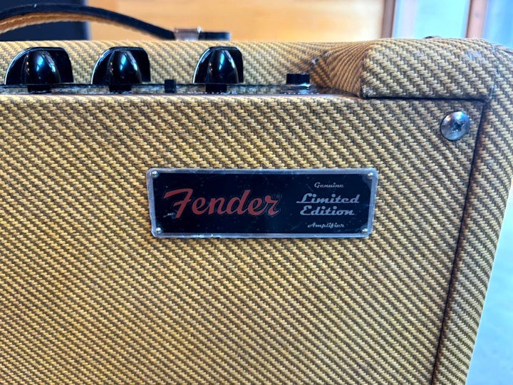 アンプ Fender Blues junior III Fender Blues Junior III Guitar Combo Amp | zZounds