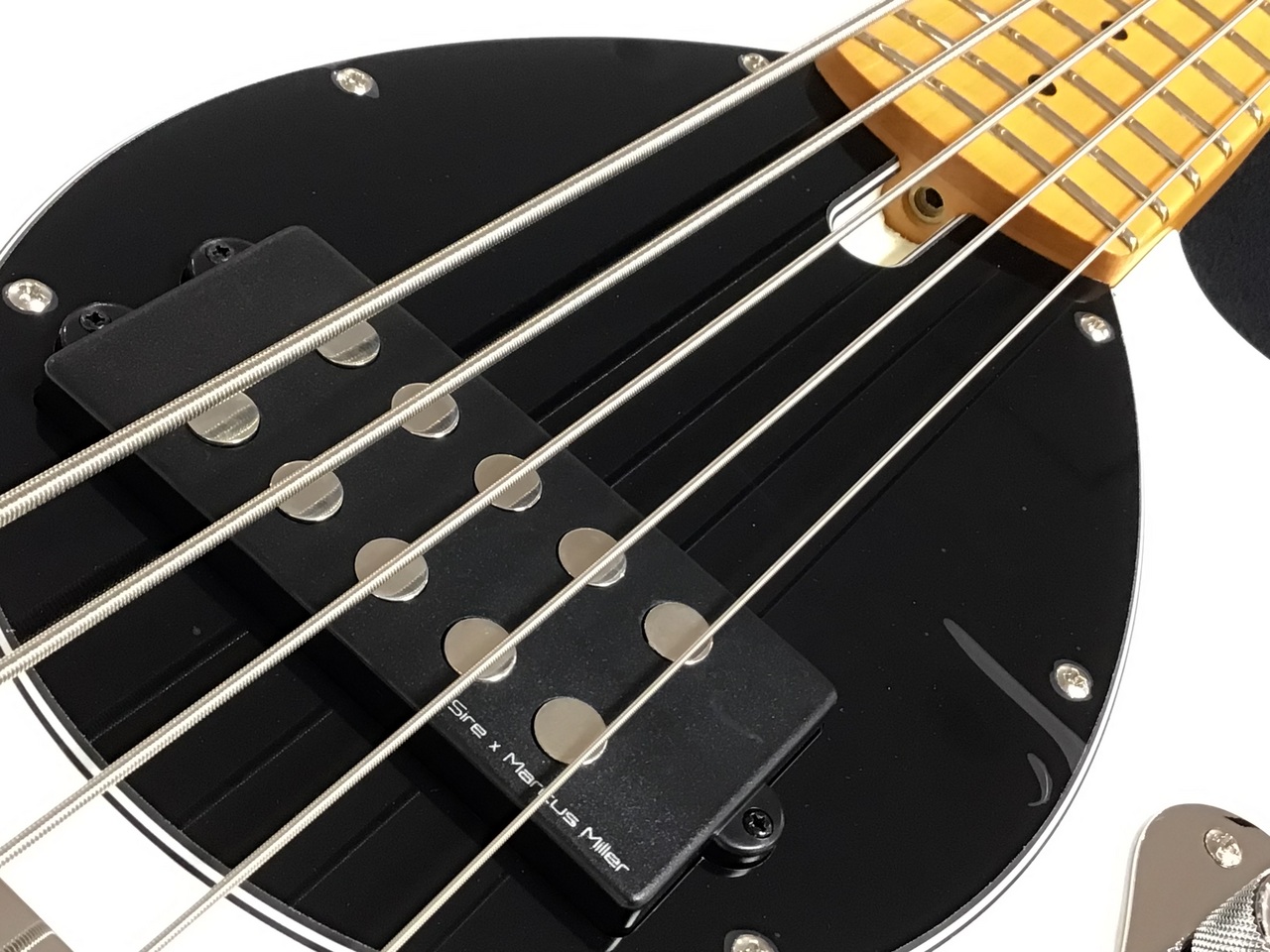 Sire Z3-5 String / AWH (Antique White)（新品/送料無料）【楽器検索