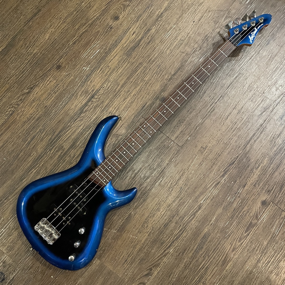 AriaProⅡ AVANTE seriesエレキベース ブルー アクティブPU Aria Pro II Avante series AVB-50 Electric Bass（中古/送料
