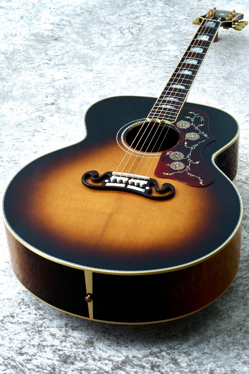 Gibson Custom Shop Murphy Lab 1957 SJ-200 Vintage Sunburst Light