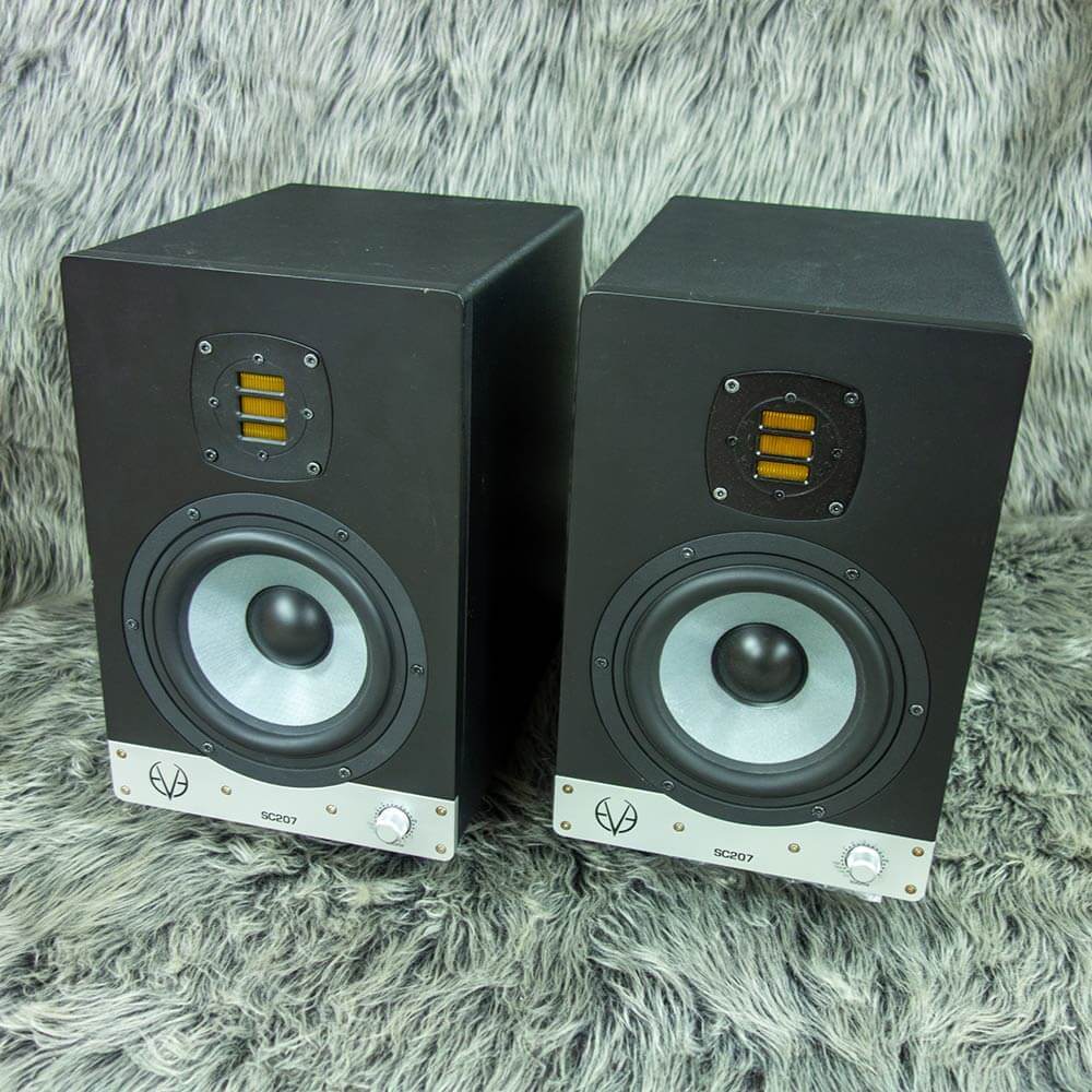 Eve Audio SC207 スタジオモニタースピーカー (1本) Amazon | eve audio SC207 アクティブモニタースピーカー 2台